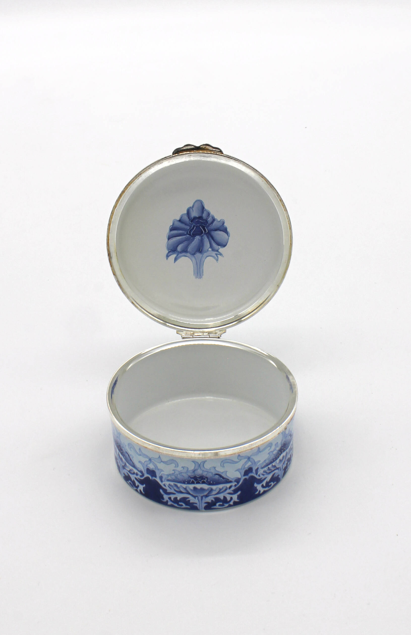 61 Blue Poppy Florian (Lidded Box) 1